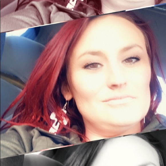 Meet your Posher, Catelin - Picture 2 of 3